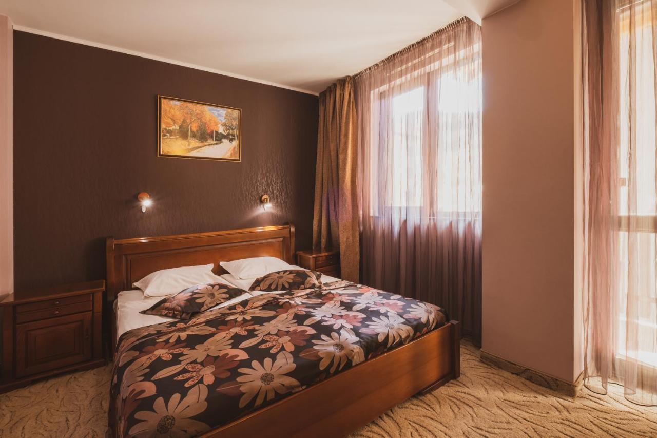 Хотел Том И Нези Класик Velingrad Extérieur photo