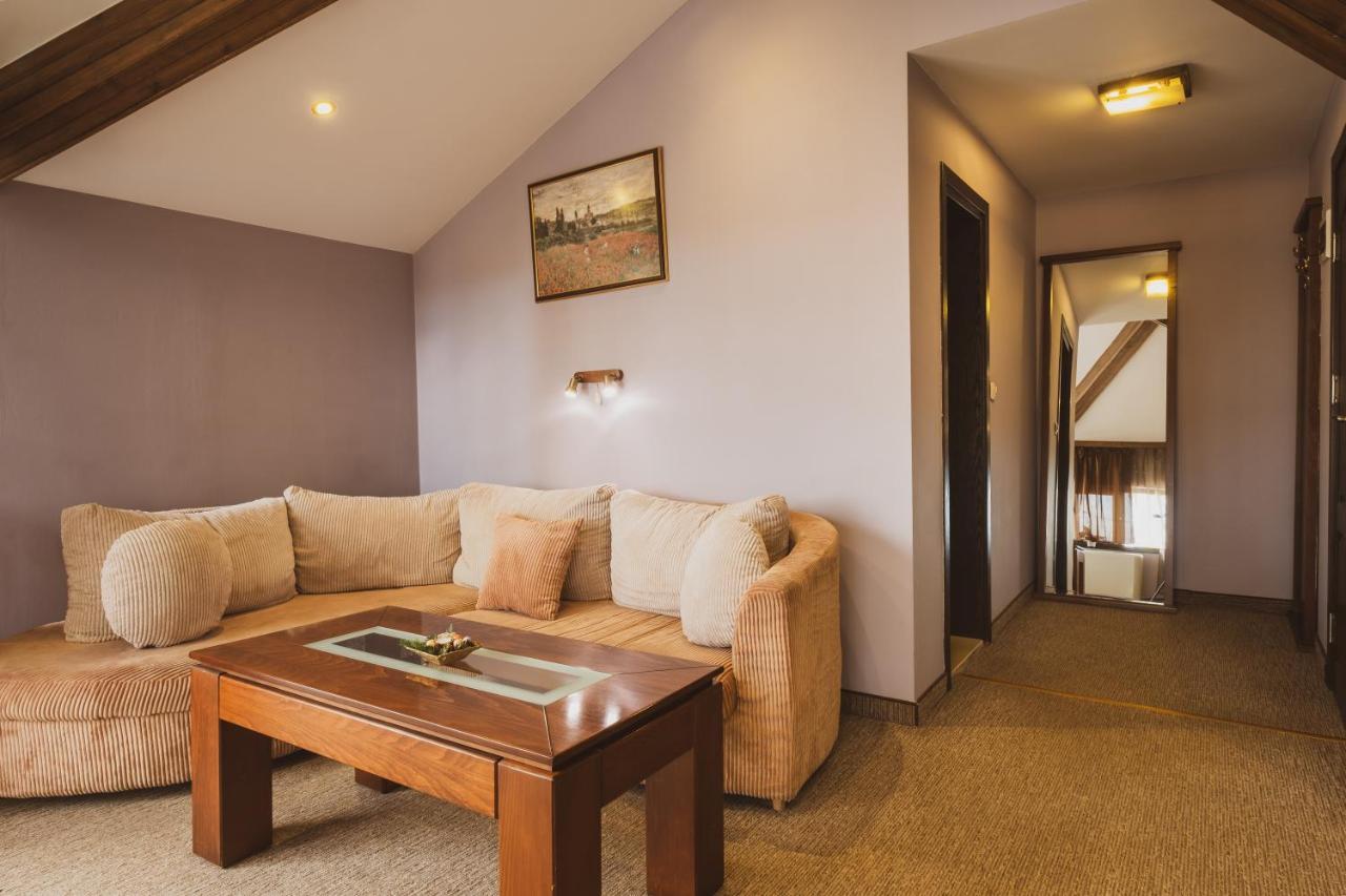 Хотел Том И Нези Класик Velingrad Extérieur photo