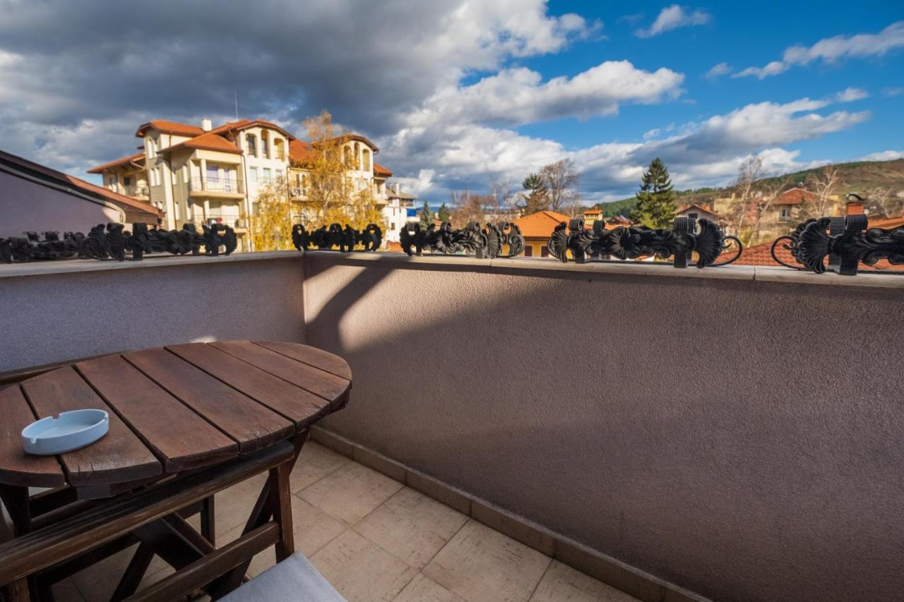 Хотел Том И Нези Класик Velingrad Extérieur photo