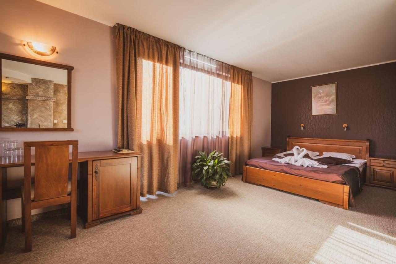 Хотел Том И Нези Класик Velingrad Extérieur photo